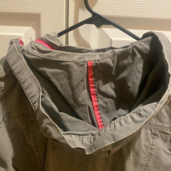 Jacket - Picture 4 of 6